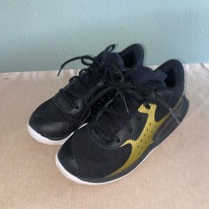 Boys Basketball Shoes